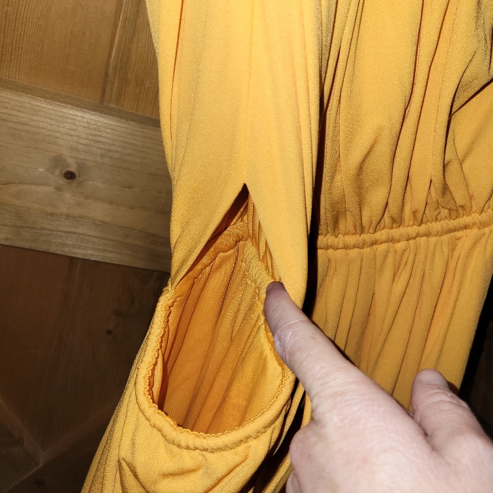 Halston Jackie  Jersey Gown Womens Size 6 Apricot Color - Picture 7 of 14